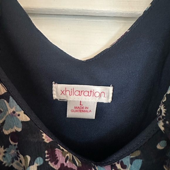 Floral Print Dress. SIZE: L. - Picture 2 of 5